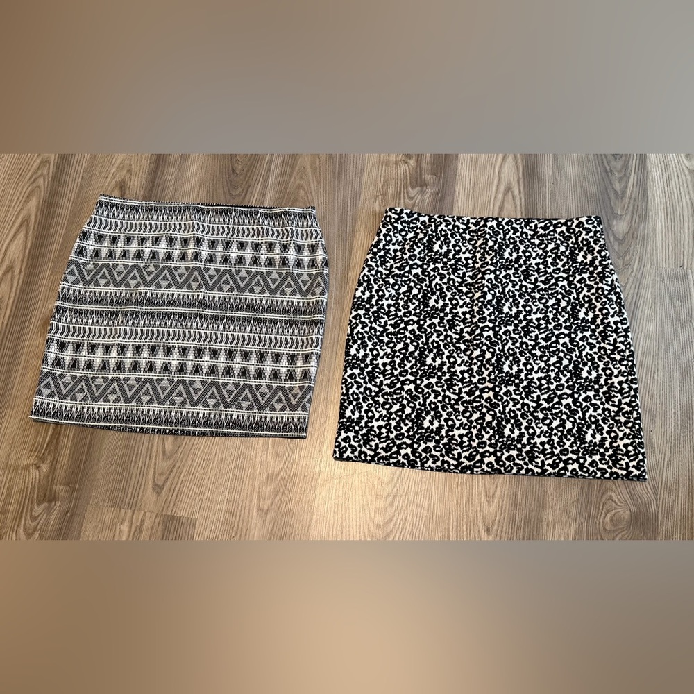 Express Pull On Skirt Aztec Southwestern & Animal Print Skirt lot of 2 Medium
